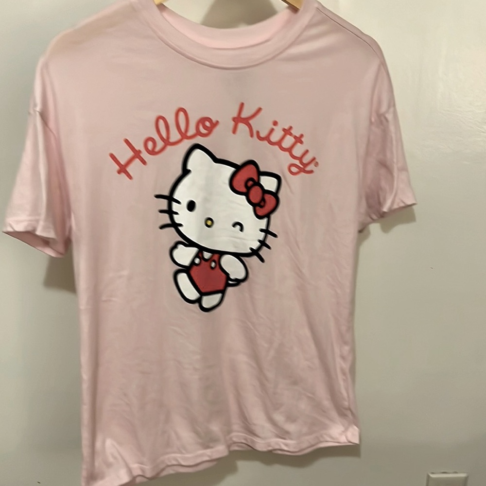Hello Kitty Tee sz Med